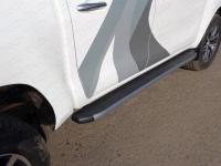 Toyota Hilux Exclusive 2018- Пороги алюминиевые с пластиковой накладкой (карбон серые) 1920 мм