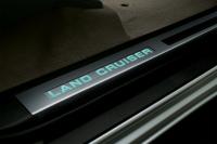 Накладки на пороги с подсветкой Land Cruiser 200 2008-2015 (передние)