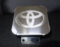 Заглушка фаркопа из нержавнейки под квадрат 50х50 с логотипом Toyota.