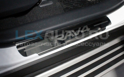 Накладки на пороги для Toyota RAV4 2019- (лист зеркальный надпись Toyota) 4 шт