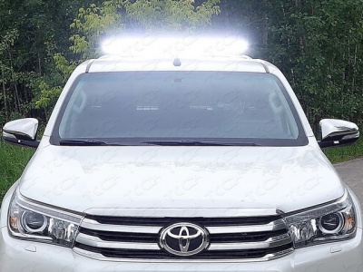 Toyota Hilux Exclusive 2018- Защита кузова (для крышки) 75х42 мм со светодиодной фарой