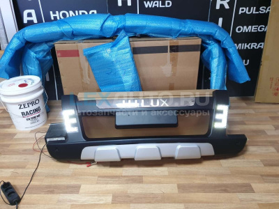 Накладка (защита) переднего бампера Hilux 2012-2015, с LED