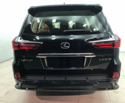 Накладка (панель) под задний номер Lexus LX570/450d 2018 года ОРИГИНАЛ